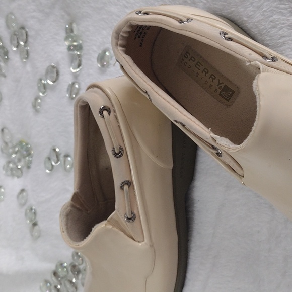 Sperry Women’s Beige Rain Shoes - Picture 2 of 4